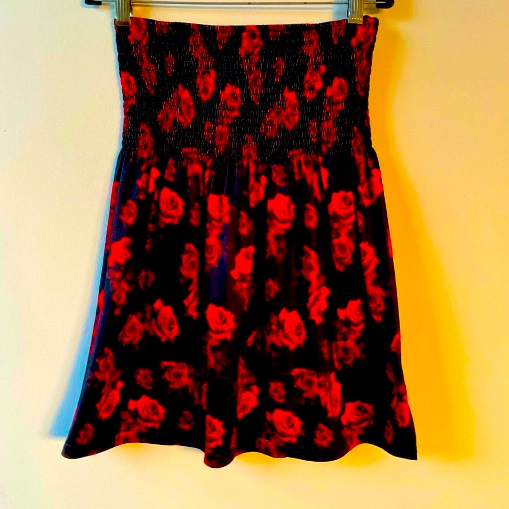 Women's flowy strapless elastic 🌹 top